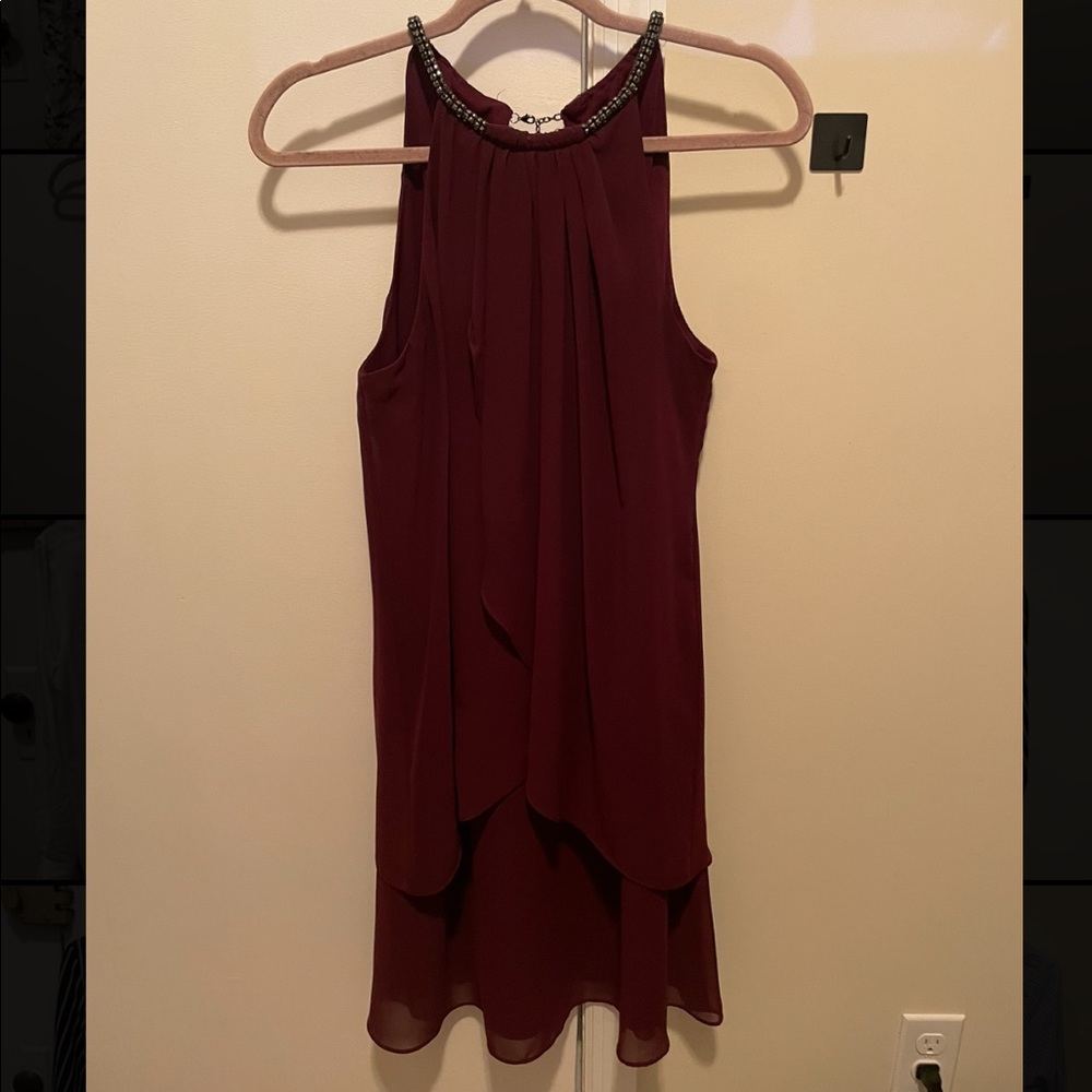 Dress with neck detail